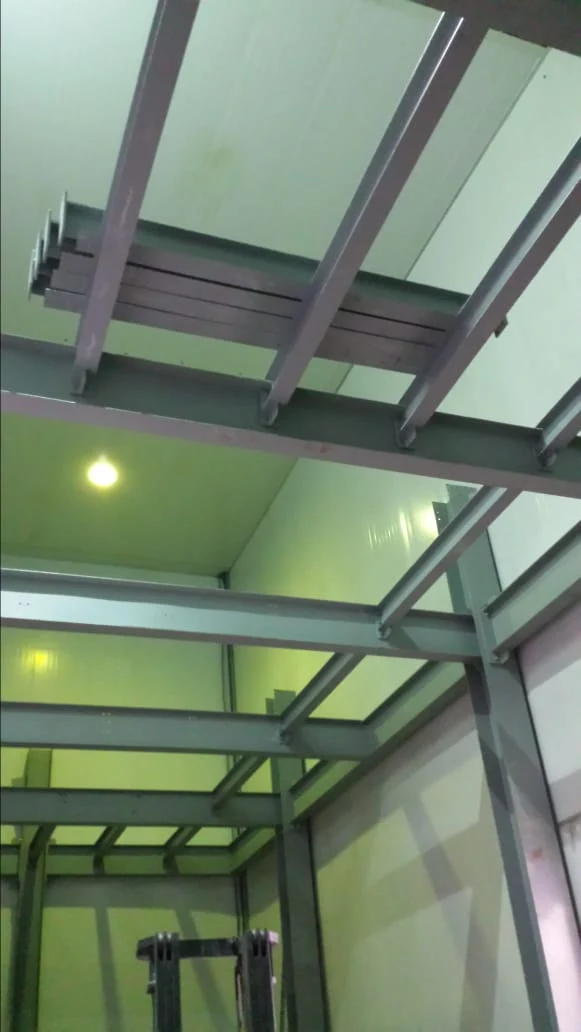 Americana — internal steelwork